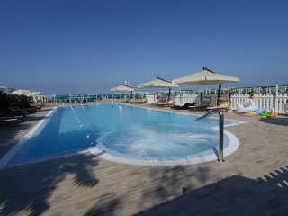 Bagno Gilda Forte Dei Marmi - Toskana Versilia Italia Golf Tours