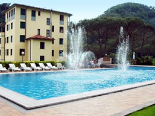 Hotel Ristorante Grappolo D'Oro a Pietrasanta