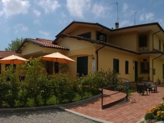 Hotel Cecco di Nara a Bozzano
